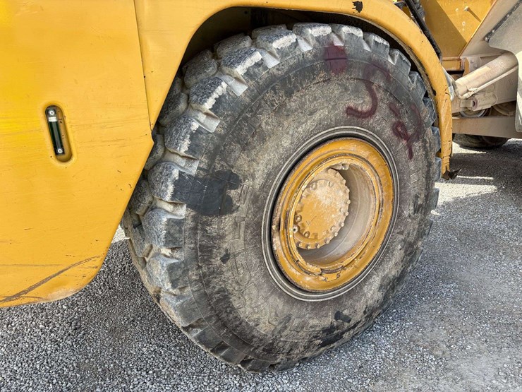 2006-caterpillar-740-image-6