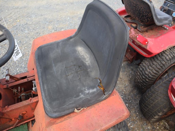 wheel-horse-lawn-&-garden-tractor-image-13