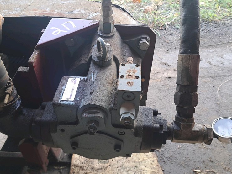 #217-•-hydraulic-pumps-image-5