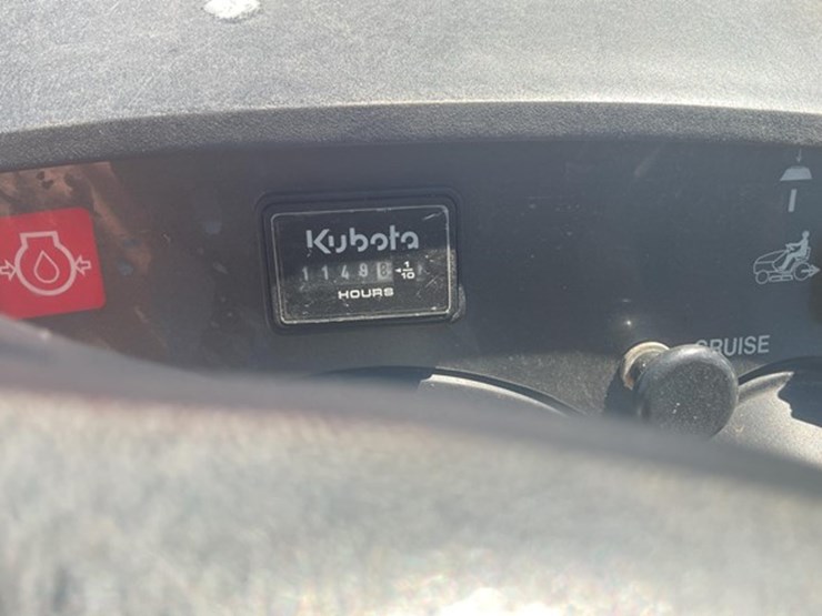 #42-•-2005-kubota-gr2000g-lawn-mower-image-11