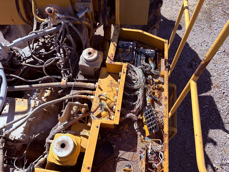 2001-caterpillar-988g-image-55