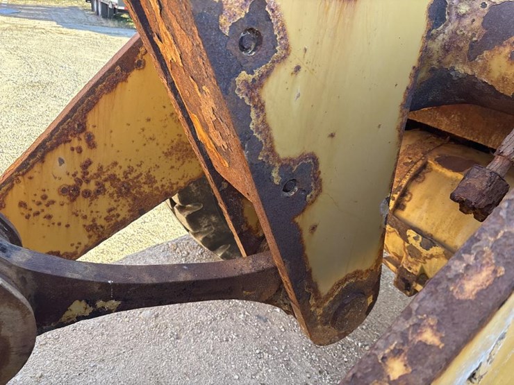 caterpillar-950k-image-23