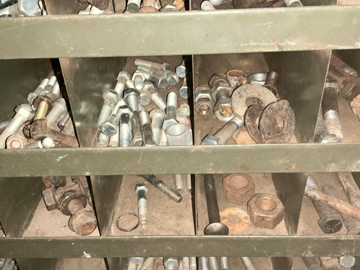 #770-•-parts-rack-of-nuts,-bolts,-washers-and-more-image-27