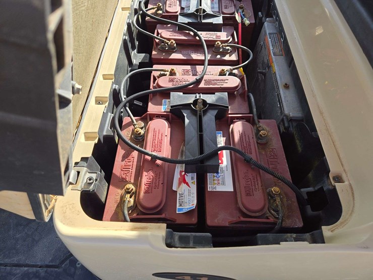 2017-club-car-precedent-golf-cart-image-13