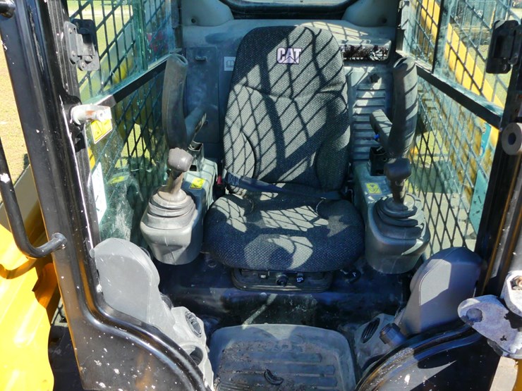 2016-caterpillar-289d-image-13