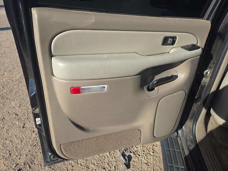 2003-gmc-yukon-xl-image-9