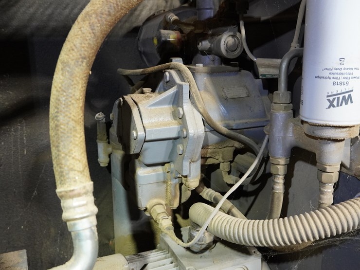 #138-•-atlas-copco-air-compressor-image-9