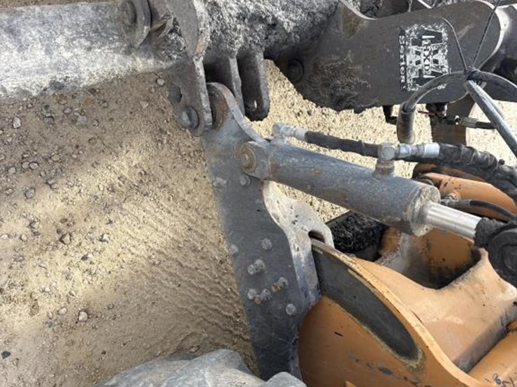 2008-case-570l-xt-image-18