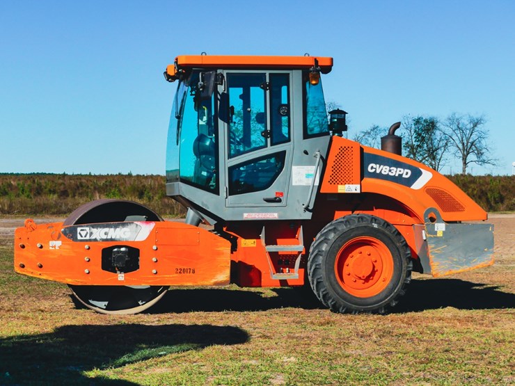 2018-xcmg-cv83pd-image-1