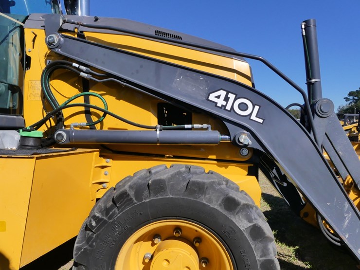 deere-410l-image-11