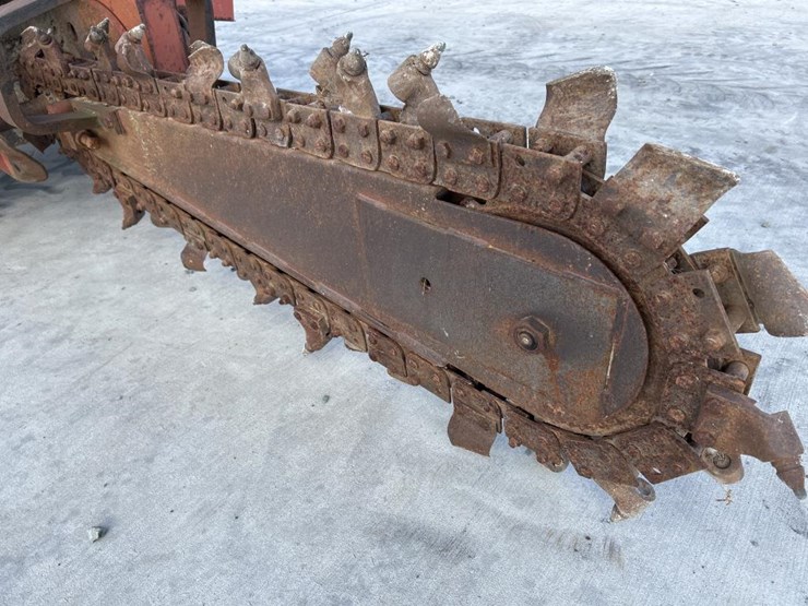 ditch-witch-2310-image-37