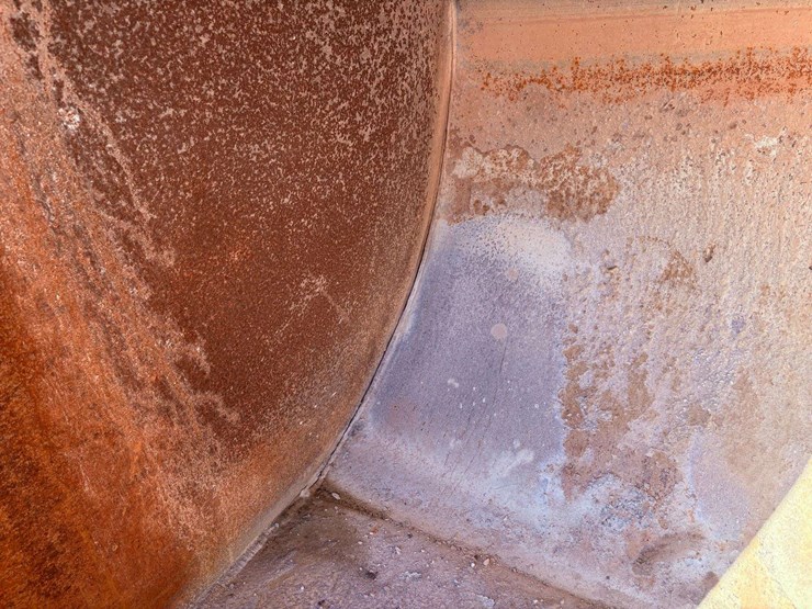 caterpillar-375-image-9