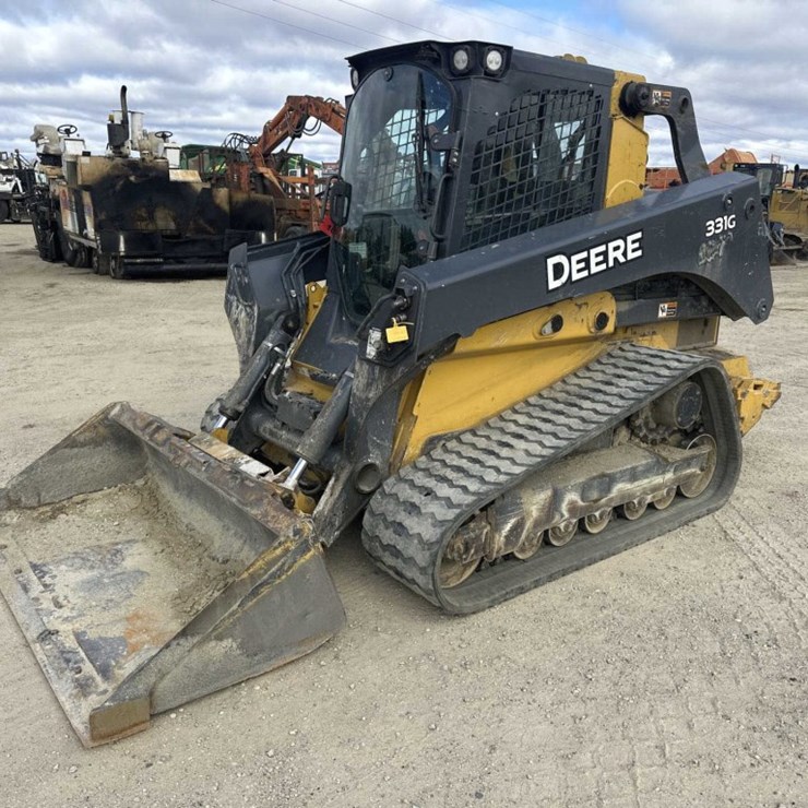 2019 DEERE 331G