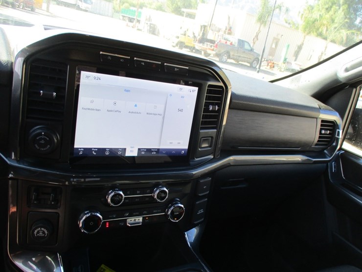 2022-ford-f150-xlt-image-9