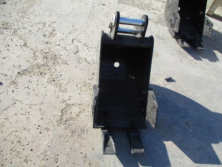 new-unused-ir-8"-mini-excavtor-tooth-bucket-image-2
