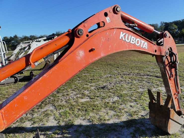 2018-kubota-u17-image-7