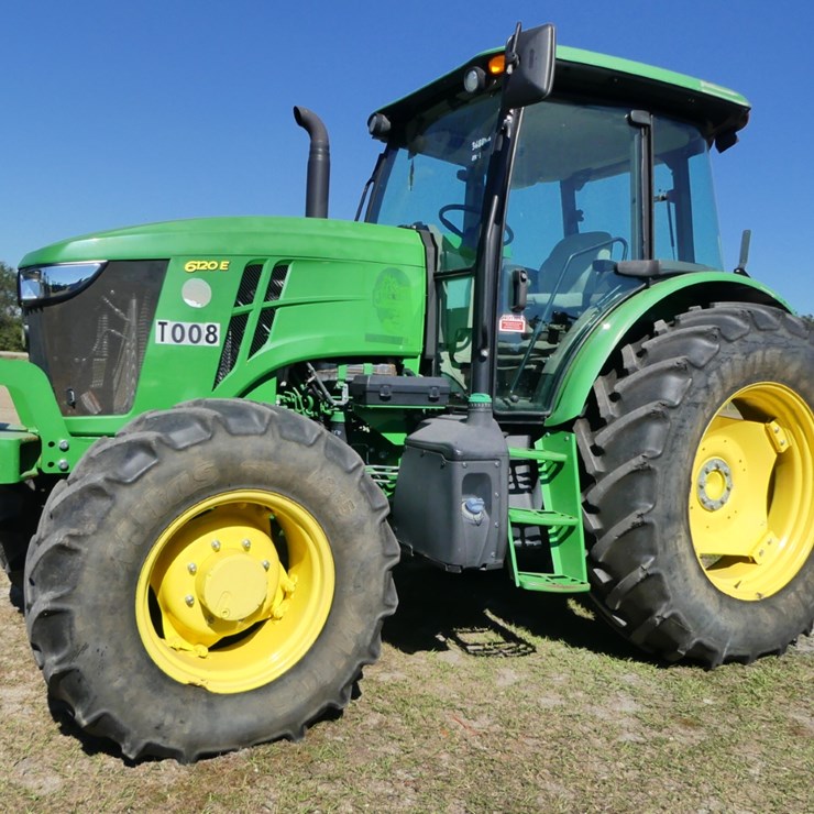2017 JOHN DEERE 6120E