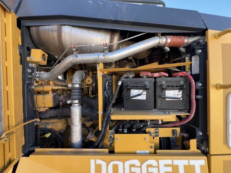 2018-deere-872gp-image-39