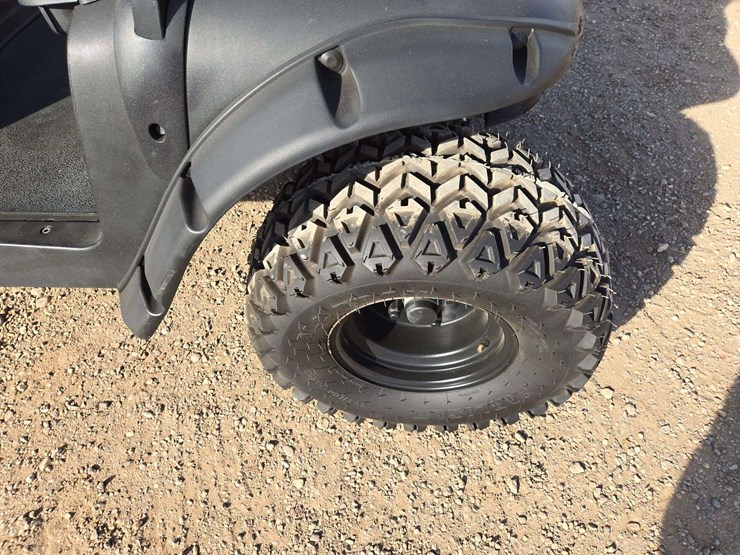 2012-club-car-precedent-golf-cart-image-7