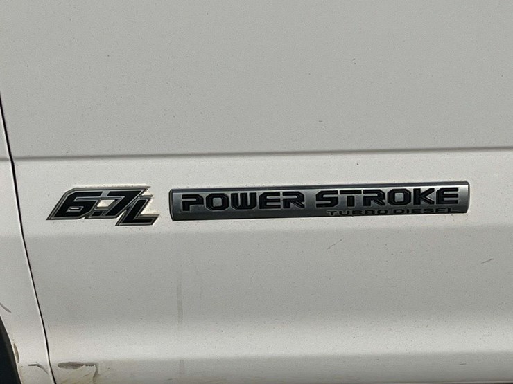 2017-ford-f550-xl-image-21