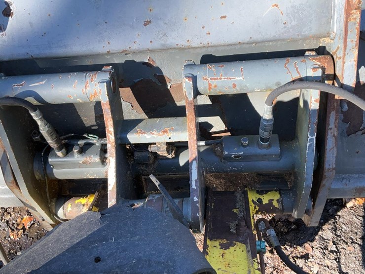 2011-wacker-neuson-750t-image-44