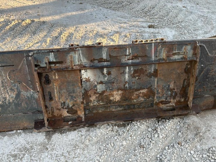 2018-takeuchi-tl8-image-27