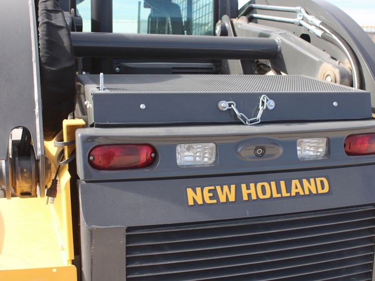 2023-new-holland-l328-image-16