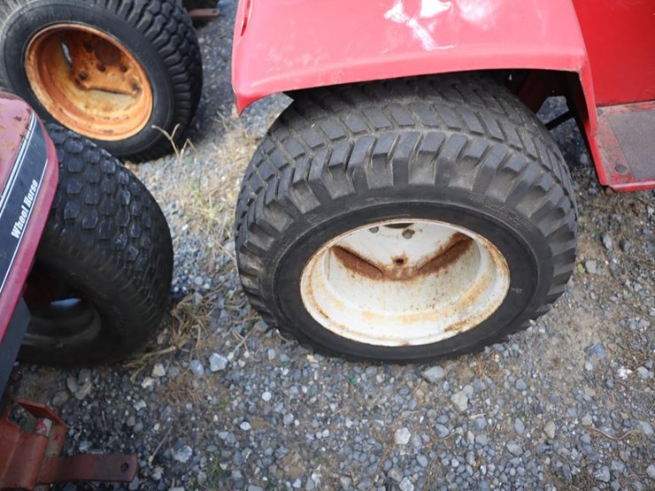 wheel-horse-lawn-&-garden-tractor-image-10