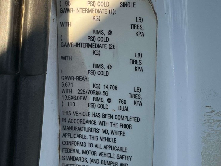 2017-ford-f550-xl-image-80