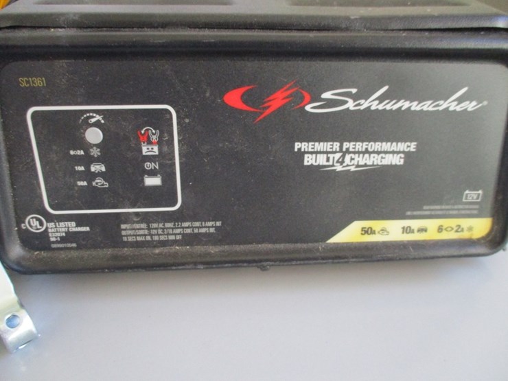 schumacher-12-volt-premier-performance-chager-image-2