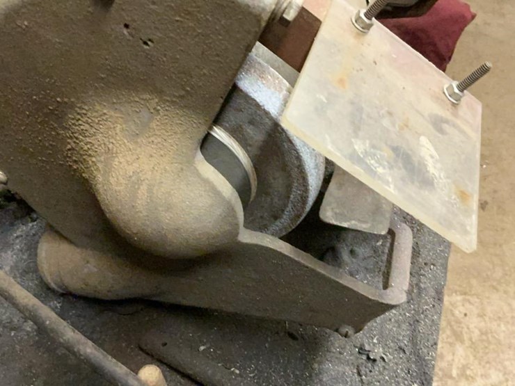 #765-•-grinder-and-steel-table-image-9