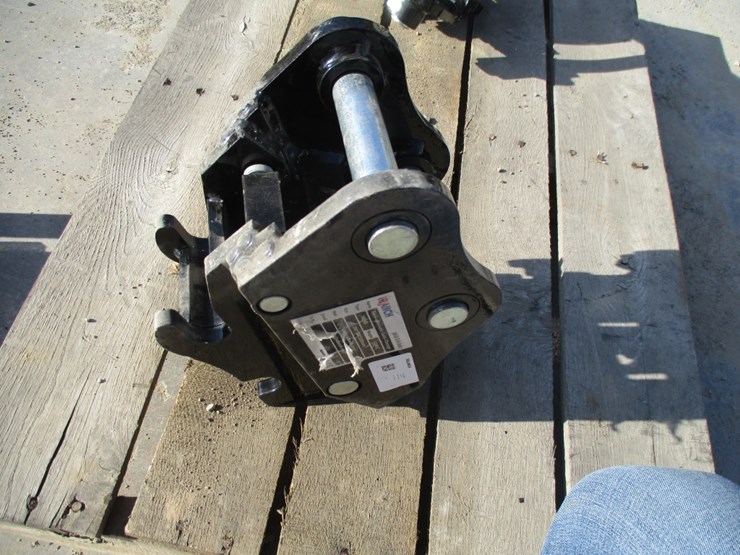 new-unused-ir-semi-auto-quick-coupler-attachment,-image-3