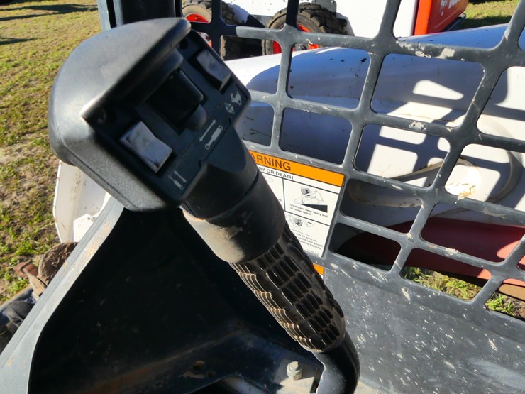 2014-bobcat-t550-image-14