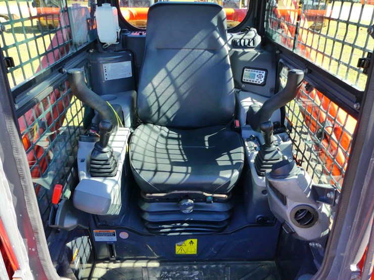 2016-kubota-svl75-2-image-14