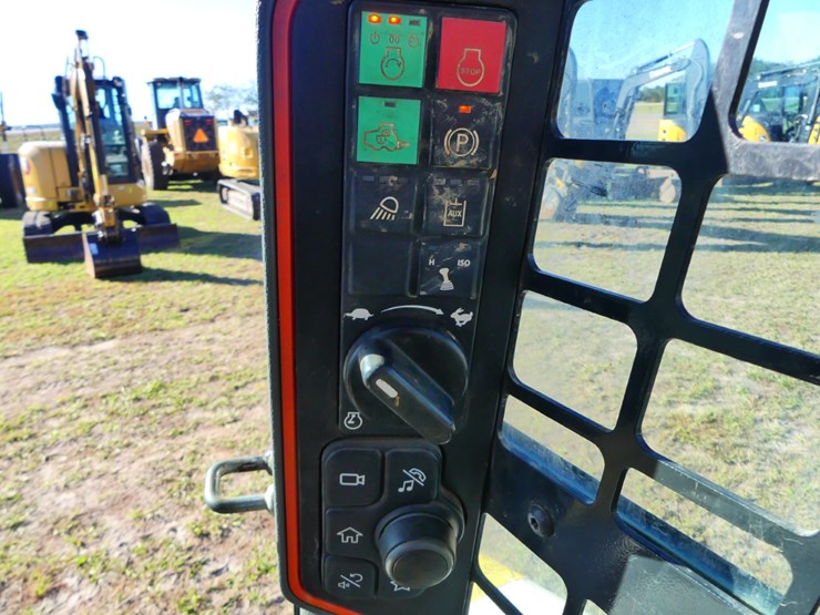 2022-bobcat-t66-image-16