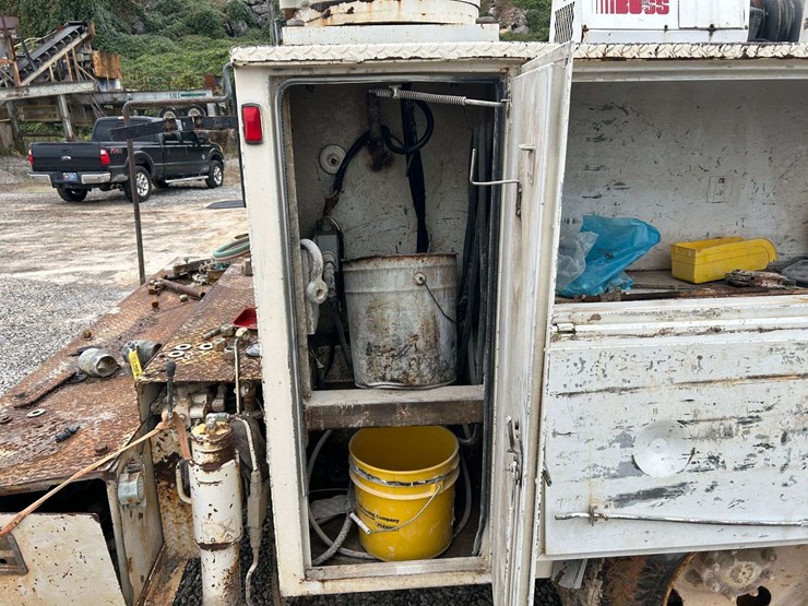 2000-ford-f650-image-45