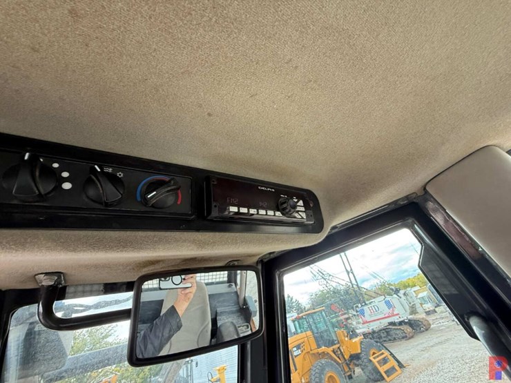 2014-case-2050m-image-18