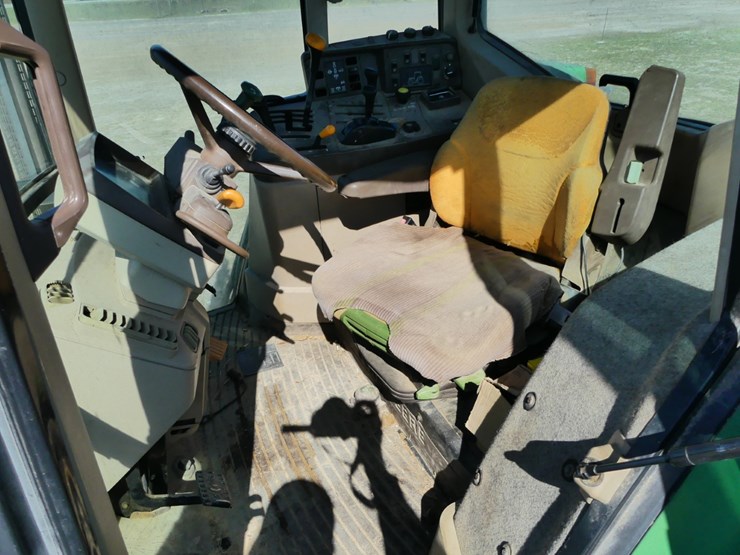 2001-john-deere-6210-image-13