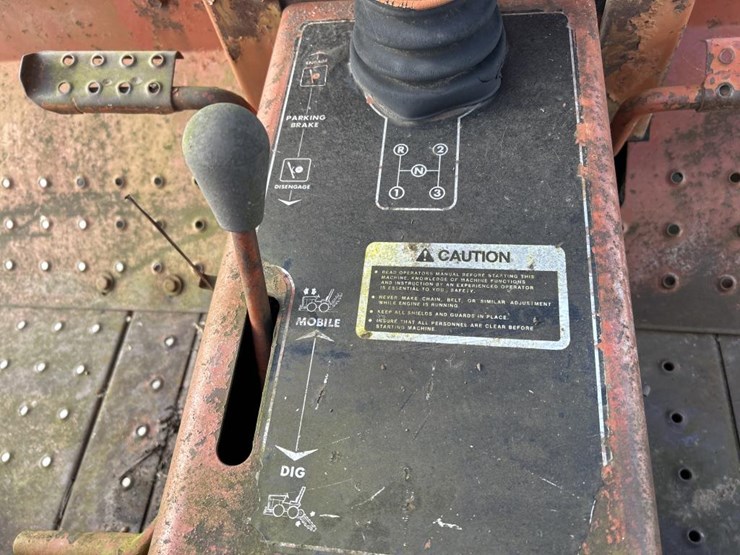 ditch-witch-2300-image-27