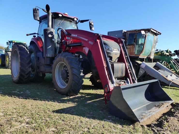 case-ih-magnum-200-image-2