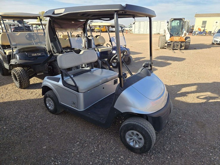 2019-e-z-go-rxv-electric-golf-cart-image-2