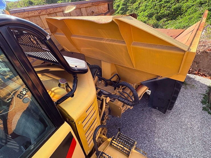 2007-caterpillar-740-image-36