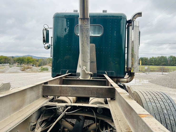 1999-freightliner-tri-axle-dump-truck-image-115