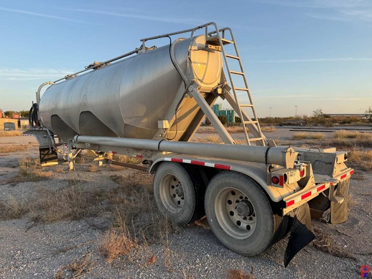 2017-heil-trailer-image-3