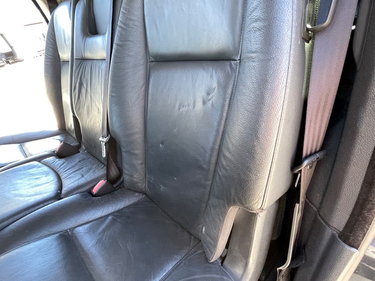 2010-volvo-xc90-image-105