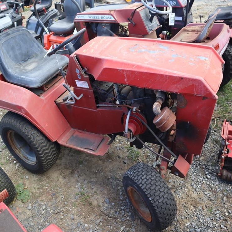 Wheel Horse Lawn & Garden Tractor