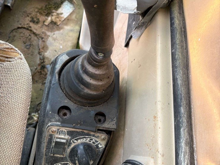 1995-caterpillar-375l-image-61