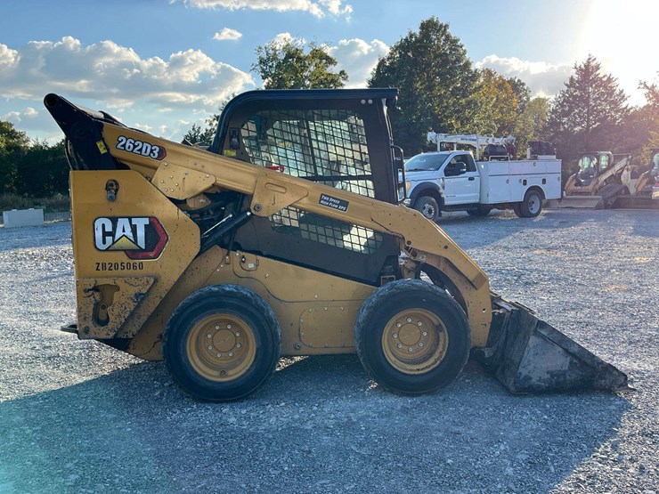 2022-caterpillar-262d3-image-5