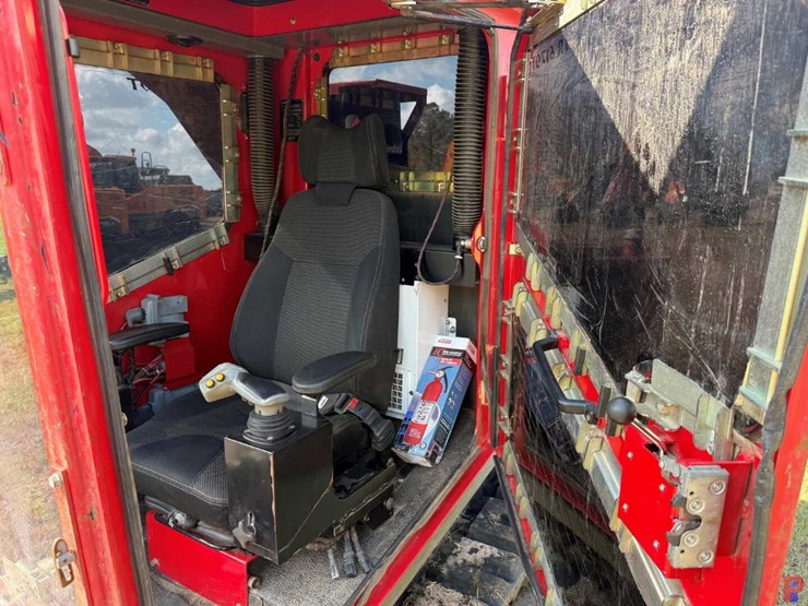 2020-lamtrac-ltr-6170t-image-13