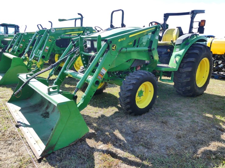 2018-john-deere-4052m-image-2